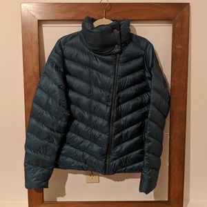 Down jacket with European zip
